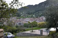 Comfortable Gite with pool close to the city and the countryside Hotels in Anduze