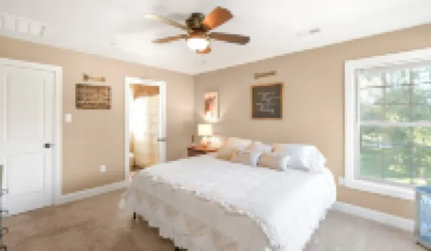 Charming "Cream of the Crop" Cape ~❤️of Middletown