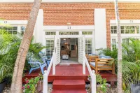 Hemingway Hideaway in the Truman Annex