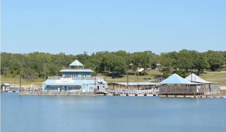 4 Bdr Cozy Cabin Near Fishing, Golf, Marina + Wifi + Pool Table, Pets OK