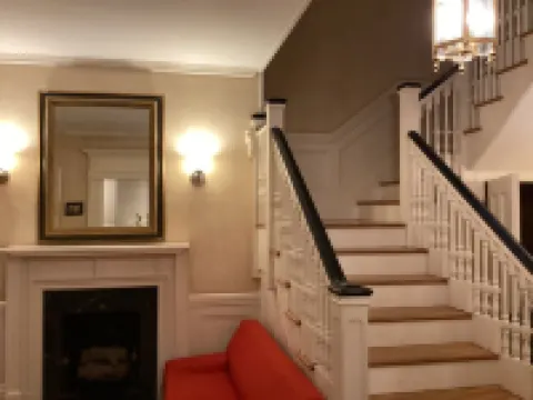 Historic Brownstone Townhouse, 7 beds/3.5 baths, Fenway Boston Hotels in Brookline