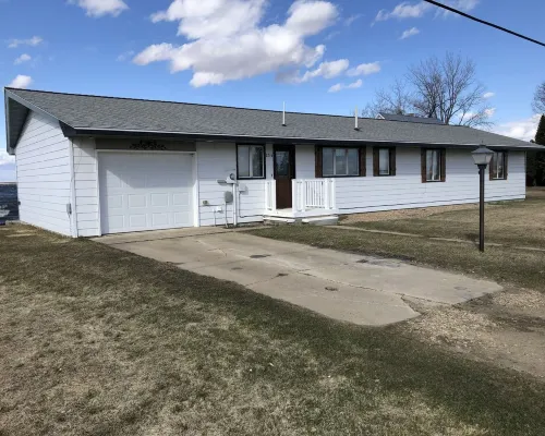 Oak & Arrow Cabin On Bluedog Lake, Waubay - Hunting, Fishing, Vacation Hotels in Day County