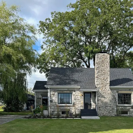 Cobblestone Cottage: Luxurious Boutique Retreat in the Countryside/Views/Firepit