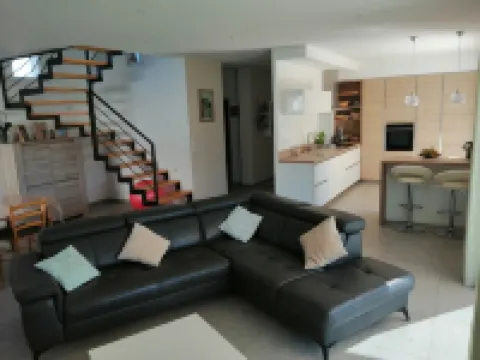 Villa le goupil 2km from the beach of Les Lecques between sea and vineyards with swimming pool Hotels in Saint-Cyr-sur-Mer