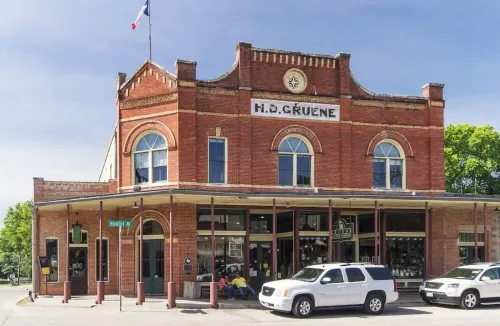 State Haus in Gruene on the River Walk to Tube, Shop and Dine! Village at Gruene