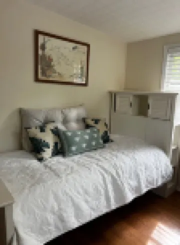 Cozy cottage retreat walking/biking distance to downtown Hobe Sound and Beach