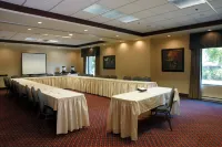 Hampton Inn & Suites by Hilton Laval Hotels in Saint-Eustache