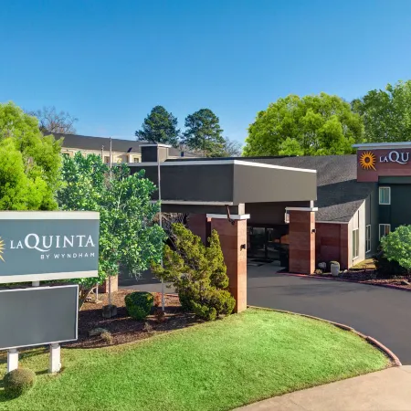 La Quinta Inn by Wyndham El Dorado