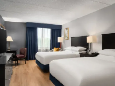DoubleTree by Hilton Hartford - Bradley Airport Hotels in Windsor Locks