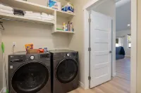 Modern Grand Junction Getaway Near Wineries, Hiking Trails and National Monument