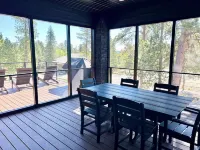 Modern Pines-6 Bedroom, 5.5 Bath. 4 Master Suites!