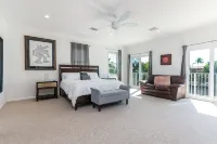 Waterfront Estate Exclusive-Paradise Lighthouse Point Florida Private Pool/Spa