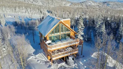 Ski In/Out cabin with best panoramic views in Brian Head. Pets Welcome!