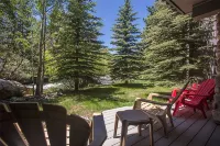 3BR condo on Creek with mountain views.  Close to Main Street!
