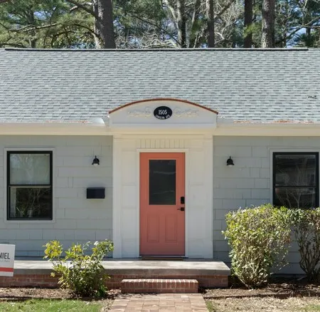 Warm Luxury in walkable downtown Durham (2.5 mi. from Five Pts. Plaza)
