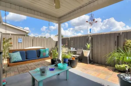 Luxurious 2 BR condo in North Augusta. Quiet, adjustable bed, power recliners