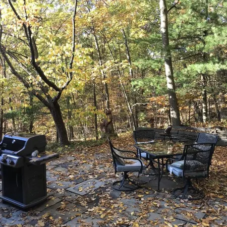 Mid-Century modern Lakeview Stay