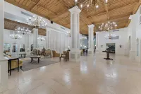Splendid Palm Beach Location, spacious 1-bedroom condo, dual suite with WiFi,AC