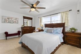 AQUA VISTA * WATERFRONT RESORT STYLE * NEAR BEACHES