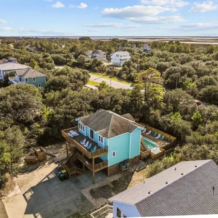 Family Fun House! Private Pool, Putting Green, Walk to Beach, Hot Tub, Game Room Отели в г. Королла