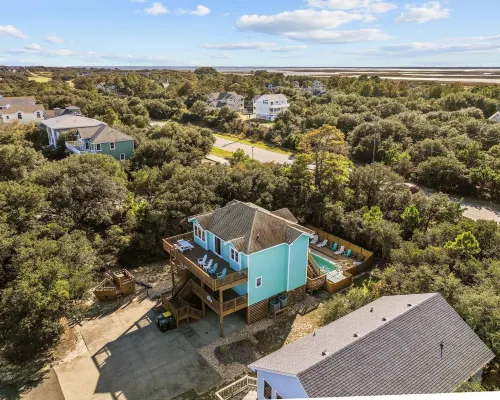 Family Fun House! Private Pool, Putting Green, Walk to Beach, Hot Tub, Game Room Hotels in Corolla