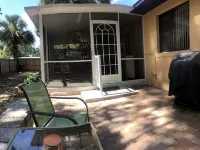 Holly's Hideaway Mt Dora Charming 2/2 in Historic District