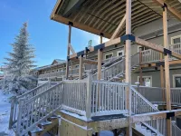 Magnificent Views from the Top-Floor Summit Condo - Great for Families!