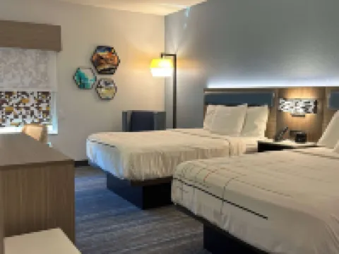 La Quinta Inn & Suites by Wyndham Macon West Hotels in Macon