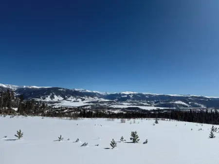 Mountain Views, Adjacent to White River National Forest, Renovated Ski Condo