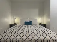 Clean Studio Walk to Old Market Hotels in 