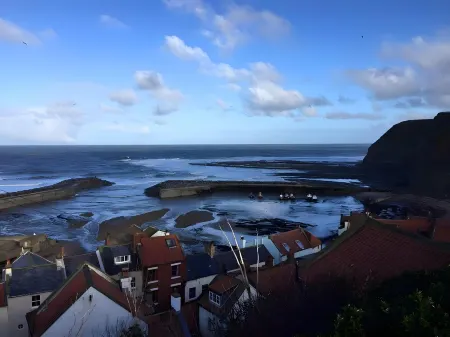 The Endeavour Restaurant with Rooms Отели рядом с достопримечательностью «Whalebone Arch»