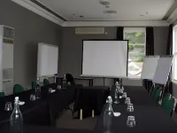 Settlers Motor Lodge Hotels in Lower Hutt