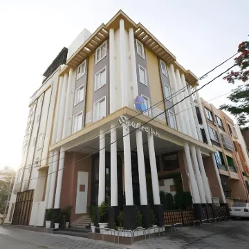 호텔 스퀘어 인, 바라나시 칸토먼트 아슐 샤르마 주변 호텔