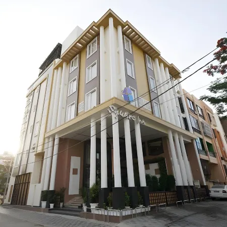 Square Inn