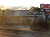 Niagara Inn & Suites