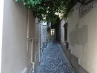 "Casetta del Borghetto" - "In the Heart of the Borghetto" Near the sea and Rome.