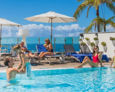 ザ リンセ マデイラ リド アトランティック グレート ホテル フンシャルのホテル