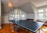 Best Location! Walk, Shop & Eat on Summit, Grand & Selby; Sleeps 15!