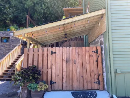 Art Studio: Historical Carriage House in the Poconos