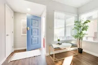 Spacious 3BR/2BA Near LAX and Beaches Hotels in Del Aire