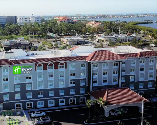 Holiday Inn Express & Suites ST. PETERSBURG - MADEIRA BEACH by IHG Hotels near Walter Fuller Complex