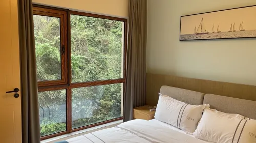 Emeishan Yuhu Landlord Xiao Zhang Apartment (Ehong Road)