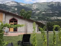 Villa in the vineyards overlooking the mountains Hotels in Rovereto