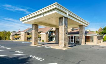 Motel 6 Hillsville, VA