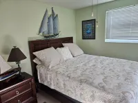 Waterfront-canal/w/Gulf view-pets welcome-private dock for a fee.