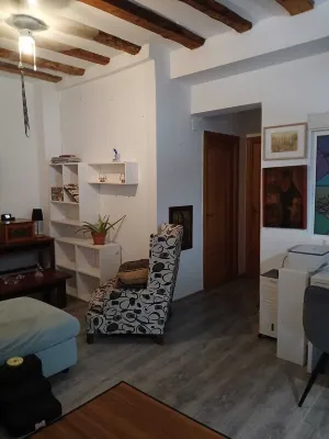 El Encanto del Casco for 4 passengers + 2 parking spaces Hotels in 