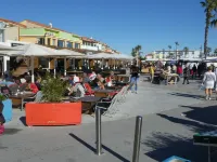 TYPICAL HOUSE IN THE HEART OF THE VILLAGE, ENTIRELY RENOVATED, 200M FROM THE BEACH Hotels in Le Barcares