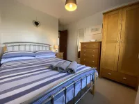 Cornish Holiday Home In Tintagel with views to the sea, parking and Wi-Fi