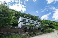 Yangsan (Baenaegol) Palace Pension - Pools