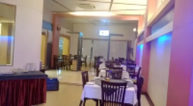 Hotel Kohinoor Square